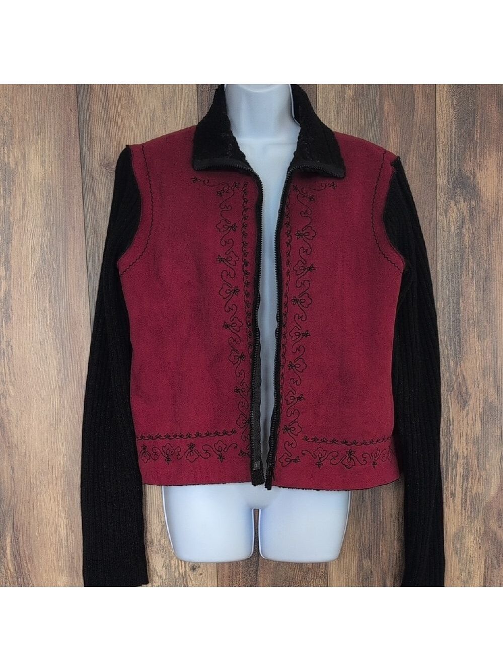 Coldwater Creek Red/Black Embroidered Full Zip Knit Sleeve Jacket M H140